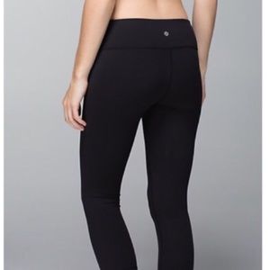 LuluLemon Black Cropped Leggings